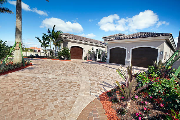Best Local Driveway Pavers  in Frankfort, MI